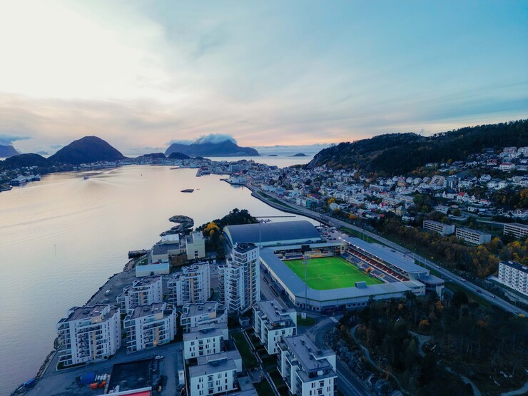 main subdomain image