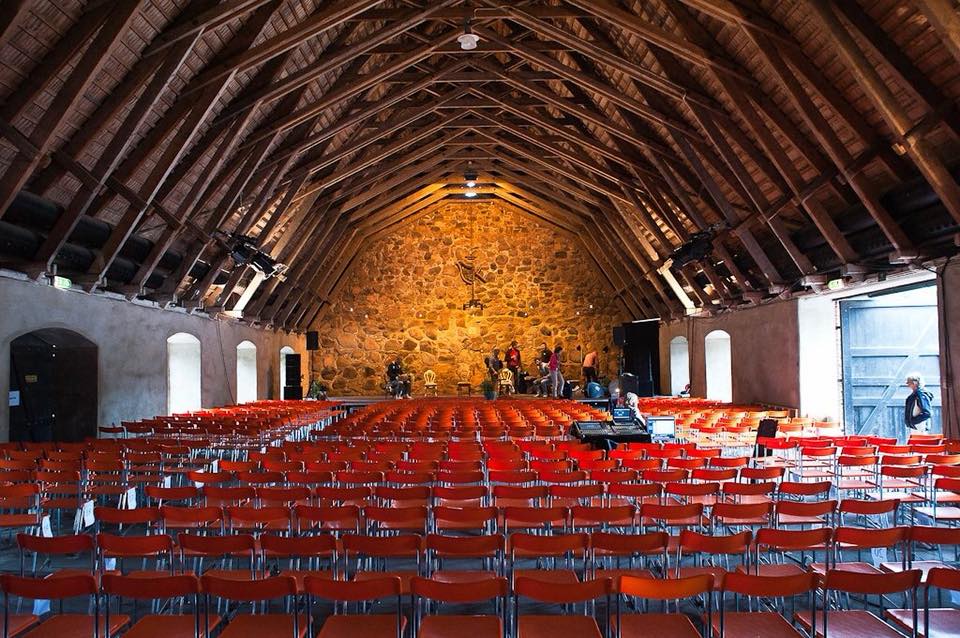 seating arrangement image